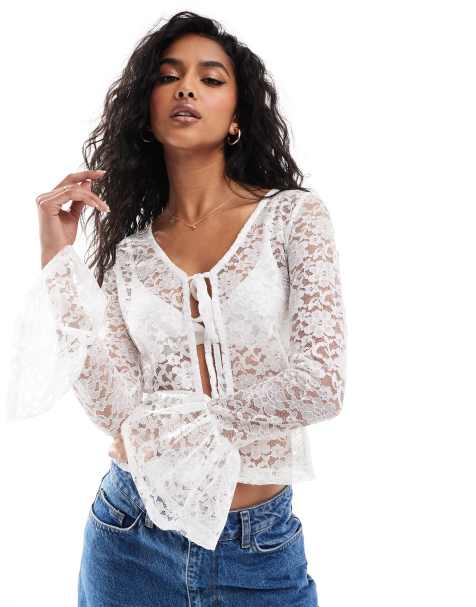 ASOS DESIGN – Strukturiertes Oberteil in Elfenbein mit Rüschen Vorderseite und Bindeband - view 1