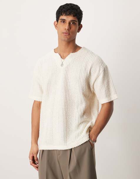 ASOS DESIGN – Strukturiertes Oversize-T-Shirt in Neutral mit V-Ausschnitt - view 1