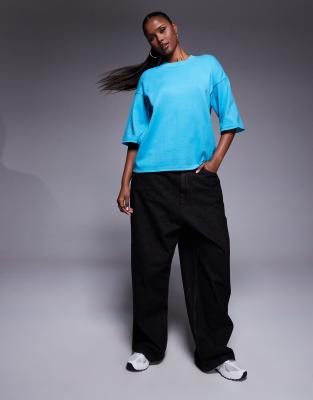 ASOS DESIGN - Strukturiertes Strick-T-Shirt in Aqua-Blau