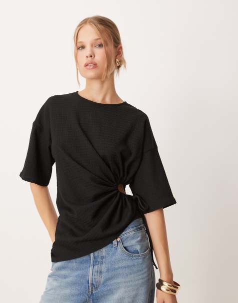 ASOS DESIGN – Strukturiertes T-Shirt in Schwarz mit Kordelzug in der Taille - view 1