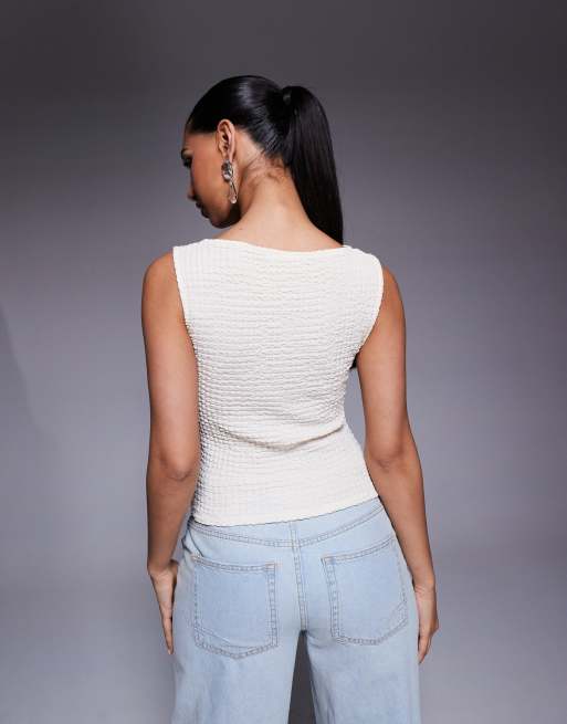 ASOS DESIGN – Strukturiertes Tanktop in Ecru mit U-Boot-Ausschnitt und Zierausschnitt, 2 von 4