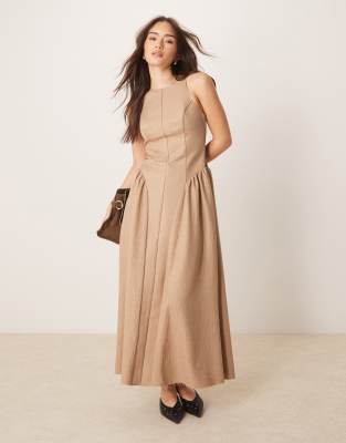 ASOS DESIGN - Strukturiertes, verstärktes Midikleid in Steinbeige mit Rückenausschnitt-Neutral