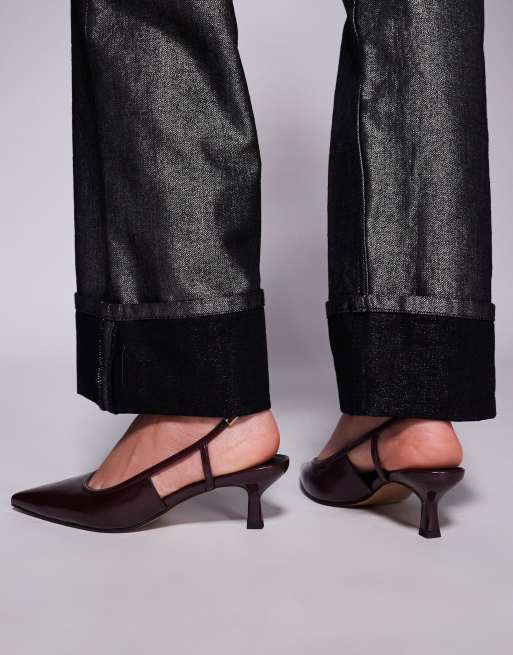 ASOS DESIGN - Strut - Slingback-schoenen met brede pasvorm en kittenhak in bordeauxrood, 3 van 4