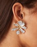[ASOS DESIGN] ASOS DESIGN stud earrings with blue floral design and gold tone details No Size Light blue