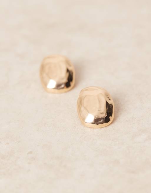 ASOS DESIGN stud earrings with molten oval detail in gold tone, 2 of 3