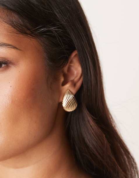 ASOS DESIGN stud earrings with ridged design in gold tone - view 1
