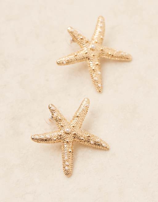 ASOS DESIGN stud earrings with starfish design with faux pearls in gold tone, 2 of 3