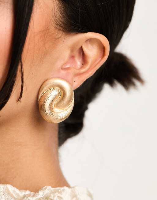 Brushed gold shop stud earrings