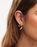 [ASOS DESIGN] ASOS DESIGN stud earrings with wiggle detail in gold tone No Size Gold