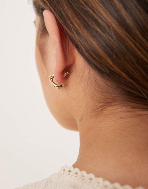 ASOS DESIGN studs with knot design in gold tone, 3 of 3