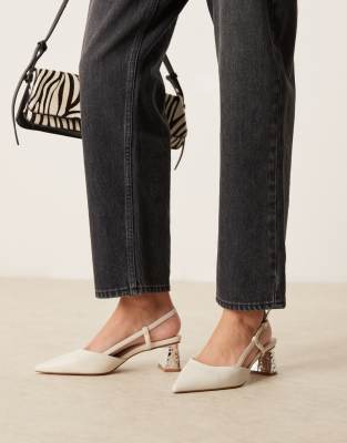 ASOS DESIGN - Stylish - Chaussures à talon mi-haut et bride arrière - Blanc cassé