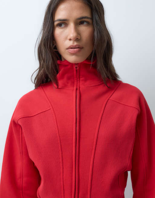 ASOS DESIGN Sudadera entallada en rojo con detalle de costuras, 2 de 5