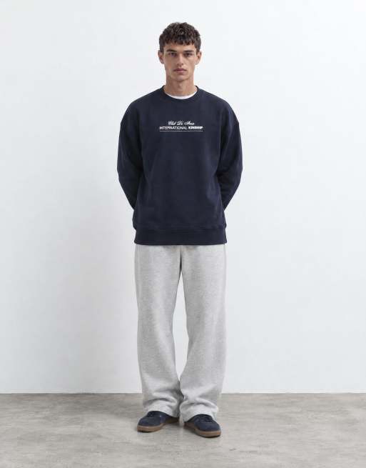 ASOS DESIGN sudadera extragrande premium de tejido grueso con estampado en el pecho en azul marino, 8 de 10