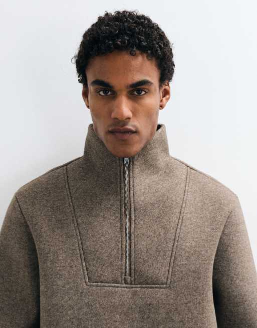 ASOS DESIGN sudadera oversized con cremallera corta y textura de borreguito, con cuello alzado, marrón, 1 de 5