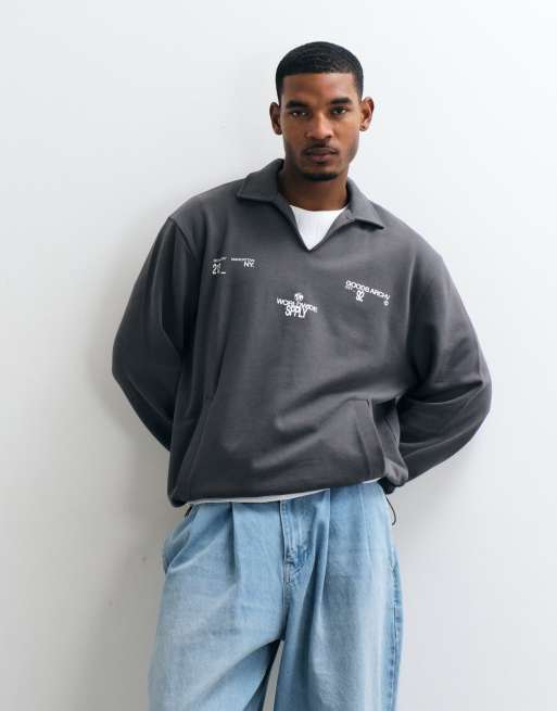ASOS DESIGN sudadera polo holgada con cuello con abertura, bajo ajustable y estampado en gris, 3 de 5