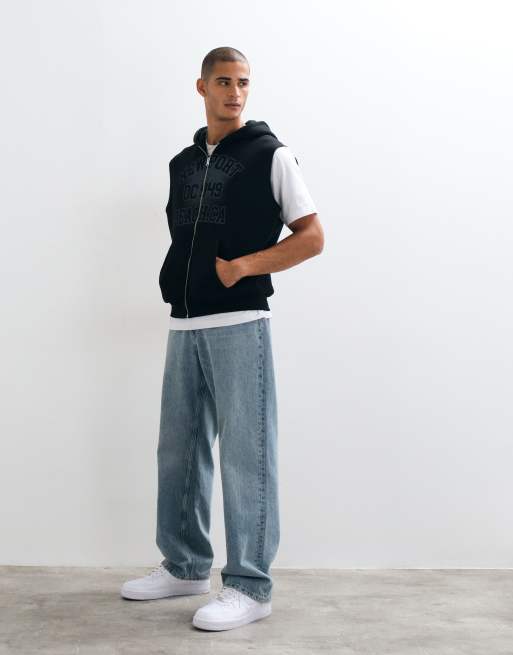 ASOS DESIGN - sudadera sin mangas holgada con cremallera y capucha con estampado pigmentado en negro, 4 de 5