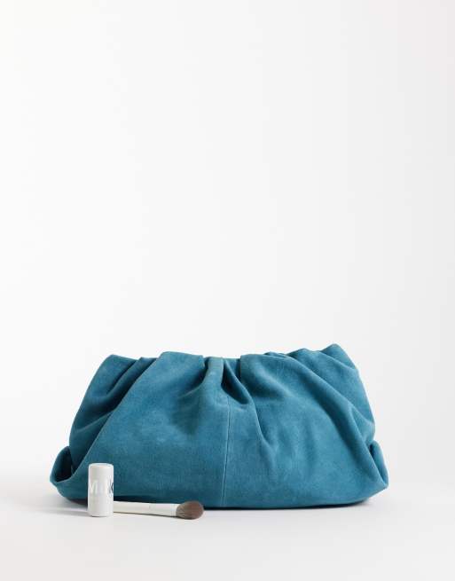 ASOS DESIGN suede cloud clutch bag in turquoise, 2 of 4