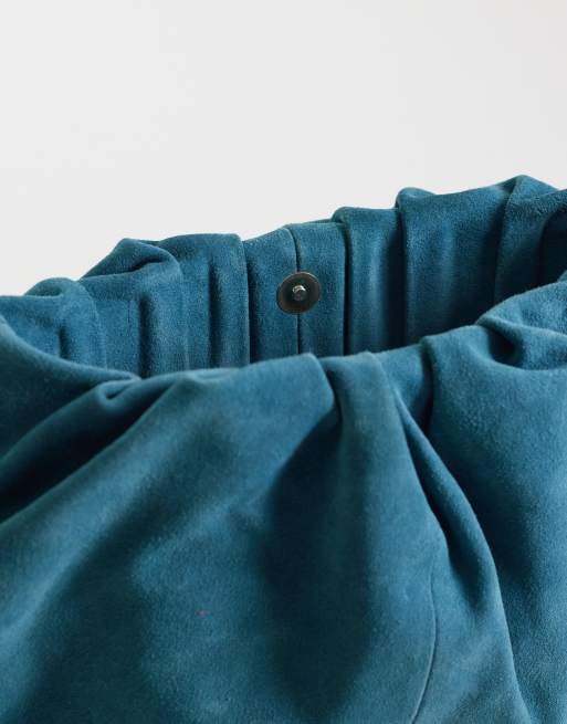 ASOS DESIGN suede cloud clutch bag in turquoise, 3 of 4