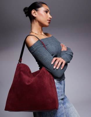 suede tote bag in burgundy-Red