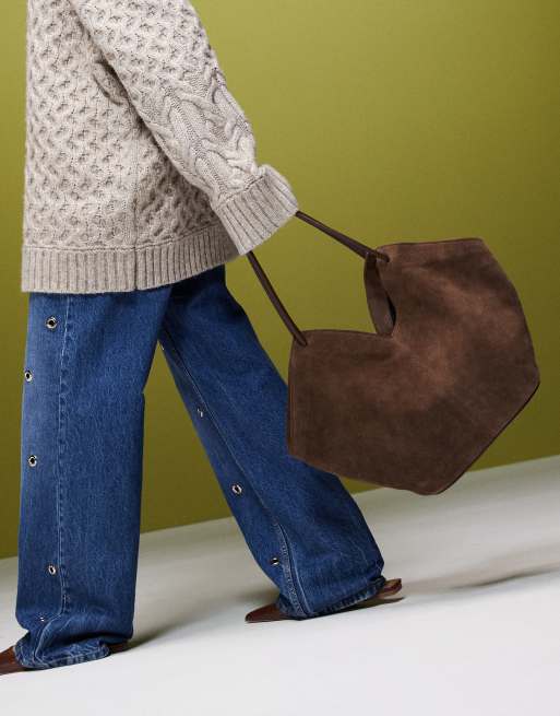 ASOS DESIGN - Suède tote met buisvormige geknoopte handvat in chocoladebruin, 3 van 4