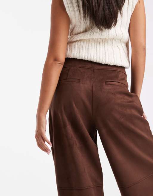 ASOS DESIGN - Suedette broek met wijde pijpen in donkerbruin, 4 van 5