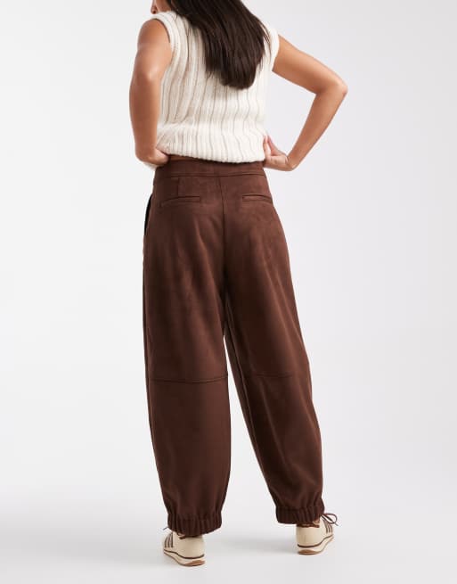 ASOS DESIGN - Suedette broek met wijde pijpen in donkerbruin, 5 van 5