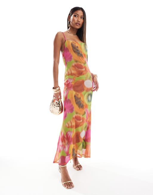 ASOS DESIGN – Sukienka maxi na ramiączkach w jaskrawy wzór z motywem owoców