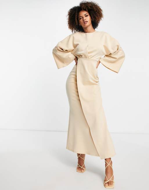 ASOS DESIGN – Sukienka maxi z rozkloszowanymi rękawami i skręconym przodem 