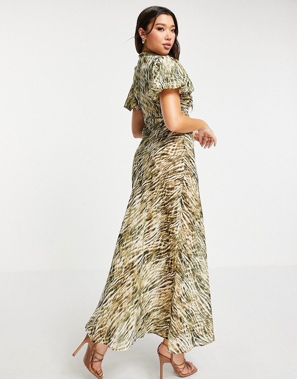  Moda ASOS DESIGN – Sukienka maxi ze skręconym przodem i zwierzęcym wzorem tie-dye Nadruk z motywem zwierzęcym
