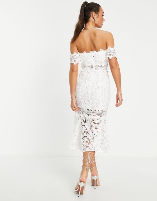 ASOS DESIGN – Sukienka midi z baskinką i koronką z gipiury, 3 z 4