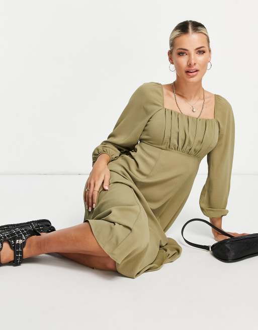ASOS DESIGN – Sukienka midi z marszczonym dekoltem karo w kolorze khaki, 4 z 4