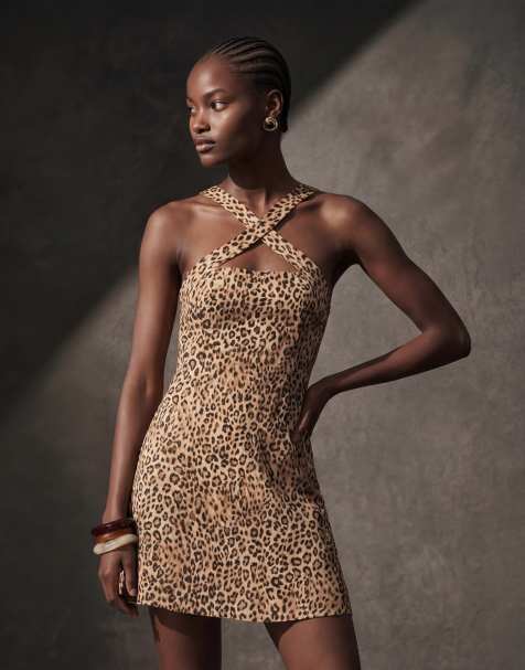ASOS DESIGN – Sukienka mini z dekoltem typu halter w panterkę - view 1