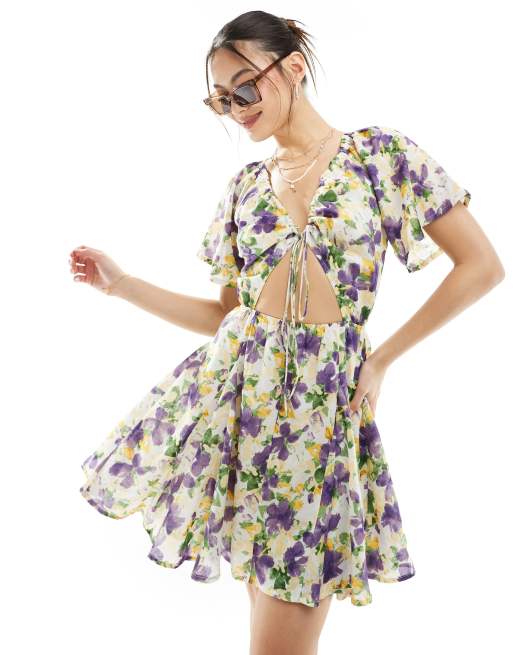 ASOS DESIGN – Sukienka mini z wycięciem i spódnicą z godetami w liliowy kwiatowy wzór 