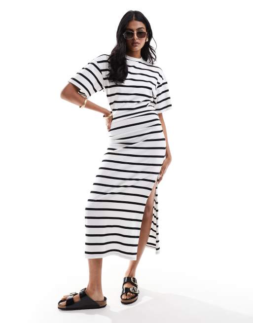 ASOS DESIGN – Sukienka T-shirtowa midi w czarno-białe paski z okrągłym dekoltem i marszczeniem z boku