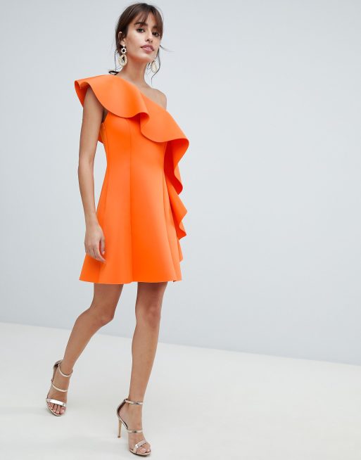 ASOS DESIGN – Sukienka trapezowa mini na jedno ramię z falbanką
