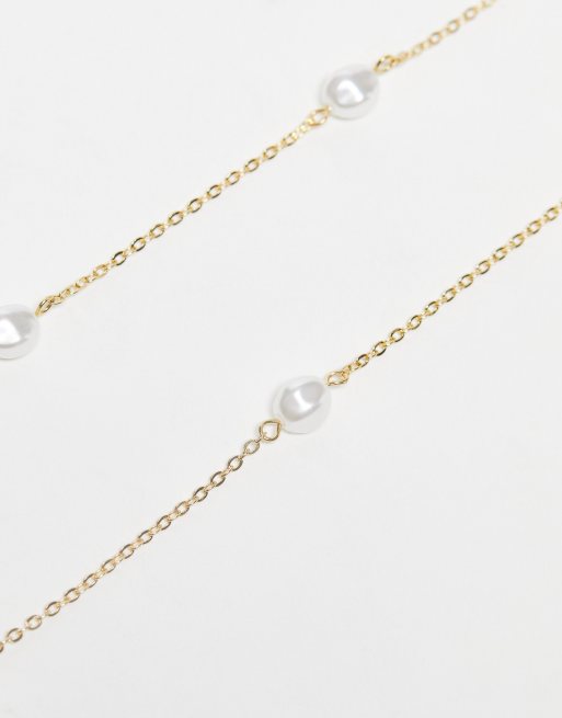 ASOS DESIGN sunglasses chain with faux freshwater pearl design in gold tone, 3 of 4