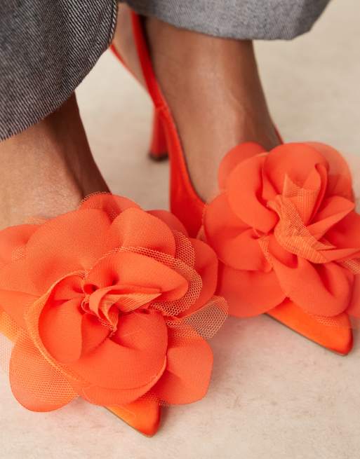 ASOS DESIGN - Sunrise - Chaussures à talon mi-haut et bride arrière avec fleur - Orange, 2 de 4