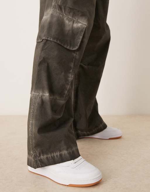 ASOS DESIGN - Super baggy cargobroek in zwart met wassing, 4 van 5