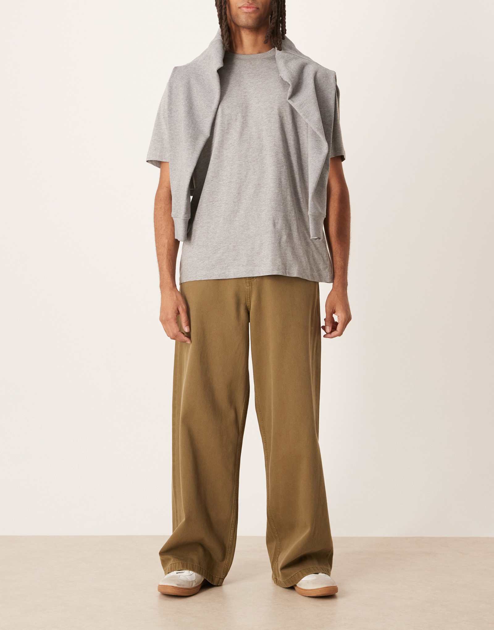  Джинсы ASOS DESIGN мешковатые, коричневые