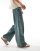 Thumbnail 1 van 5