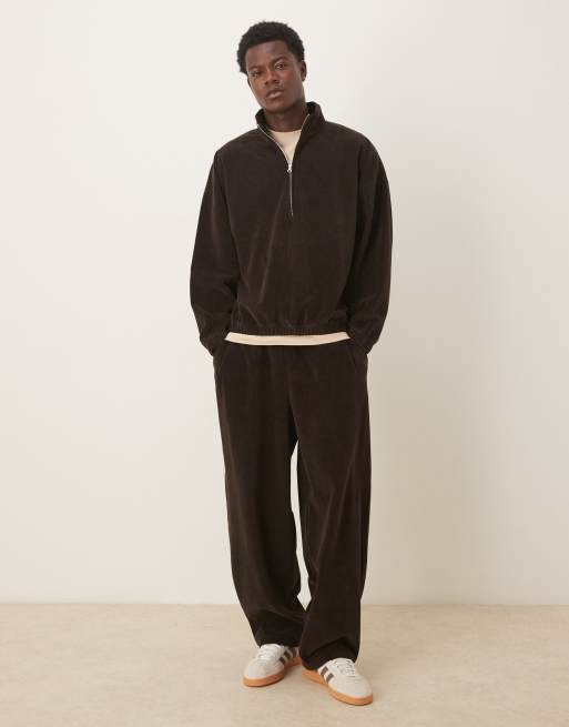 ASOS DESIGN - Super baggy joggingbroek van geribbelde velour in bruin, deel van co-ord set, 2 van 5