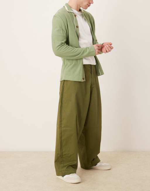ASOS DESIGN – Besonders weit sitzende Hose in Khaki