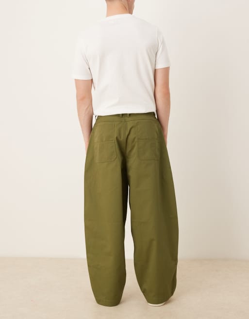 ASOS DESIGN – Besonders weit sitzende Hose in Khaki