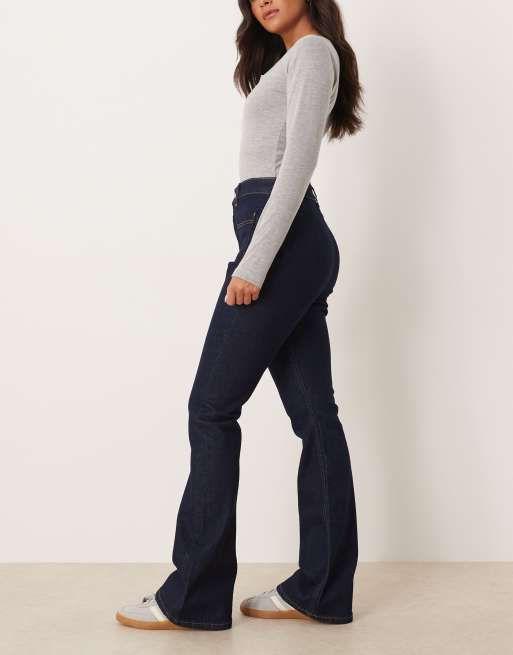 ASOS DESIGN super high waist flare jeans with comfort stretch in indigo, 3 of 5
