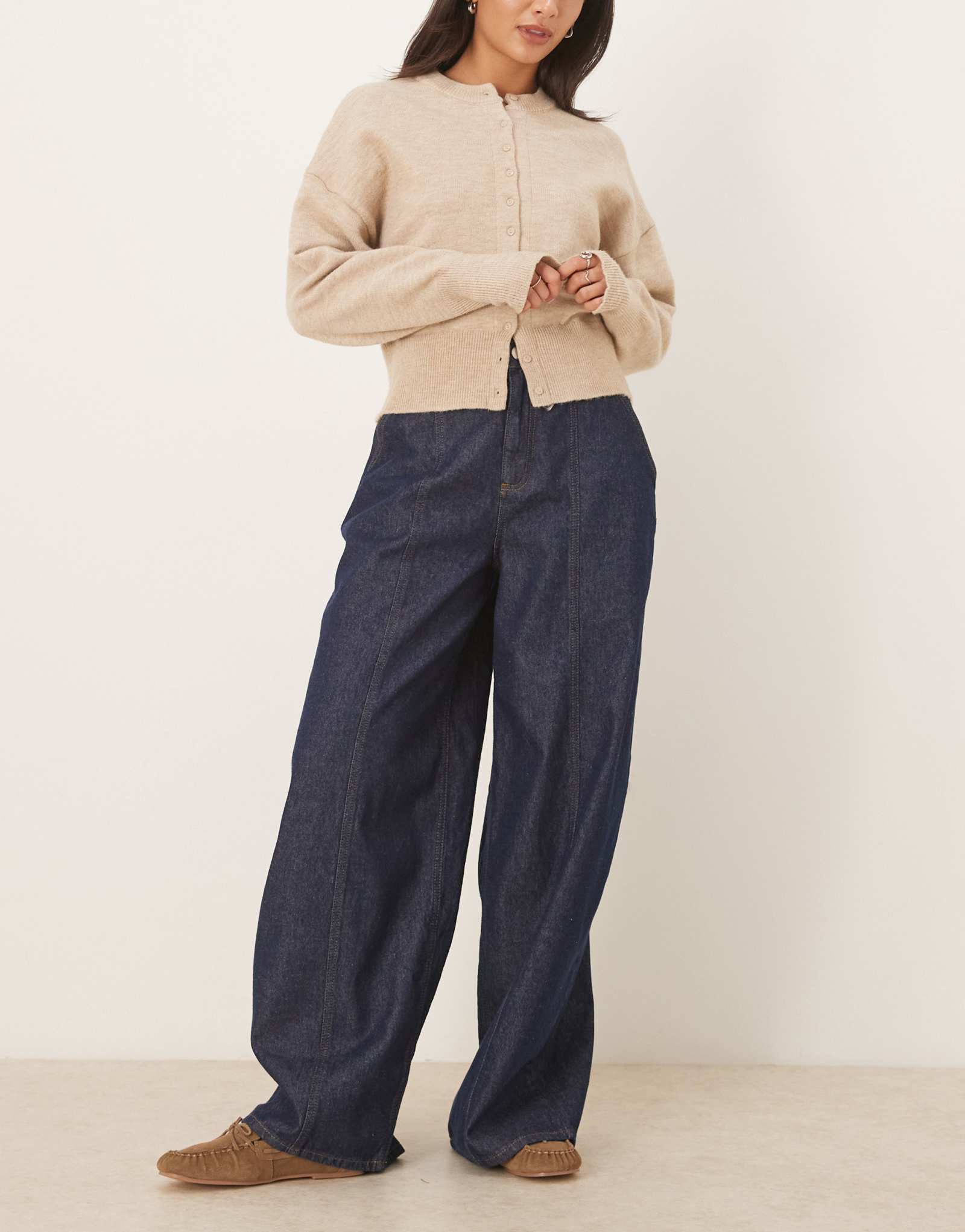 ДИЗАЙНЕРСКИЕ джинсы-баллоны ASOS с завышенной талией цвета индиго