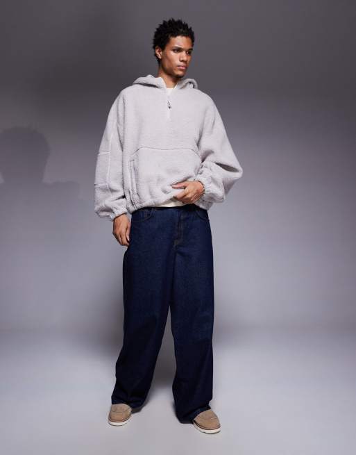 ASOS DESIGN – Super-Oversize-Kapuzenpullover aus Fleece in Grau mit Stehkragen und kurzem Reißverschluss, 2 von 5