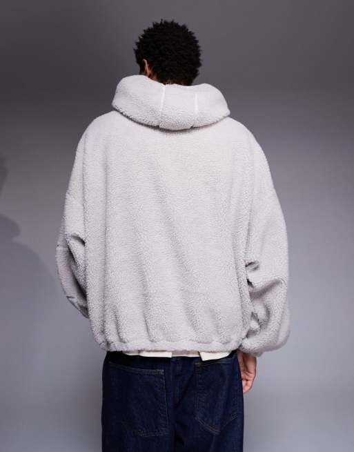 ASOS DESIGN – Super-Oversize-Kapuzenpullover aus Fleece in Grau mit Stehkragen und kurzem Reißverschluss, 3 von 5