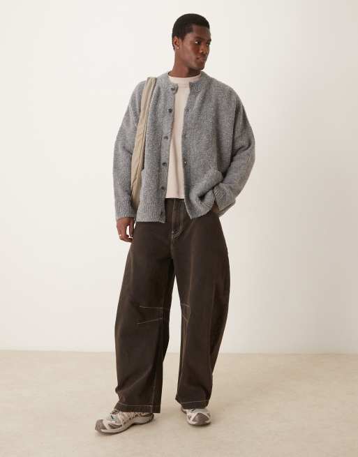 ASOS DESIGN - Super oversized gebreid bouclé vest met ronde hals, zakken en rechte pasvorm in gemêleerd grijs