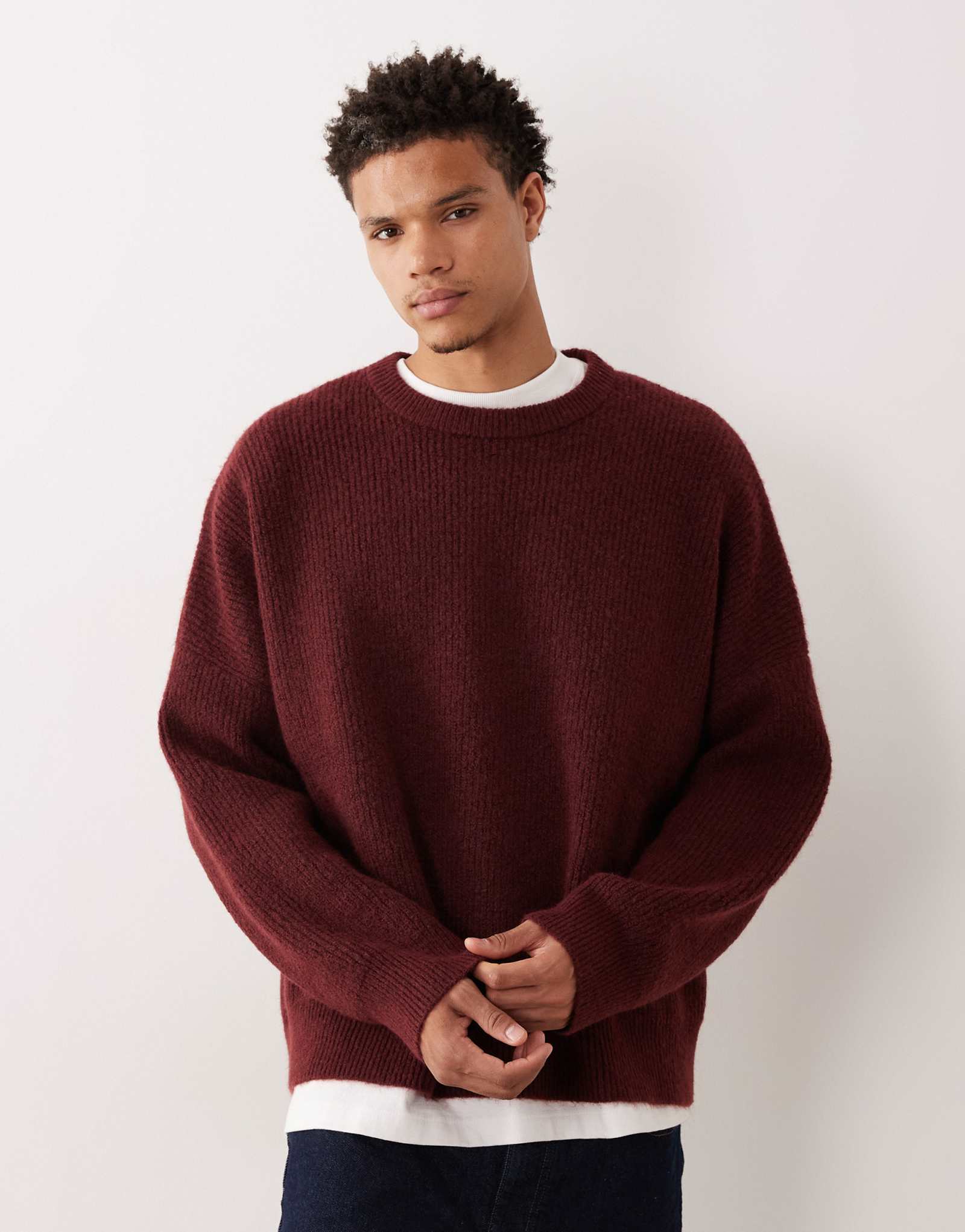 ДИЗАЙНЕРСКИЙ рыбацкий свитер ASOS DESIGN super oversize свободного кроя из трикотажа в рубчик бордового цвета