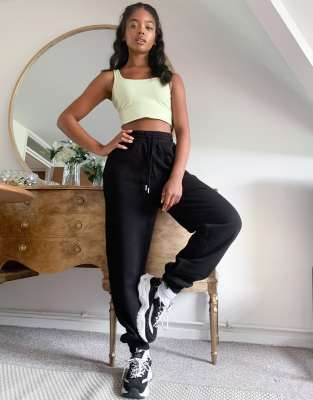 oversized black joggers